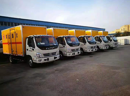 新青爆破器材运输车