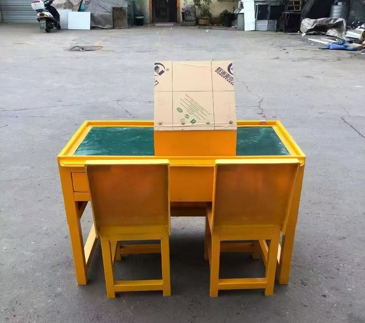 新青防静电导通桌井下煤矿火工品发放桌：危险品流转的安全守护者